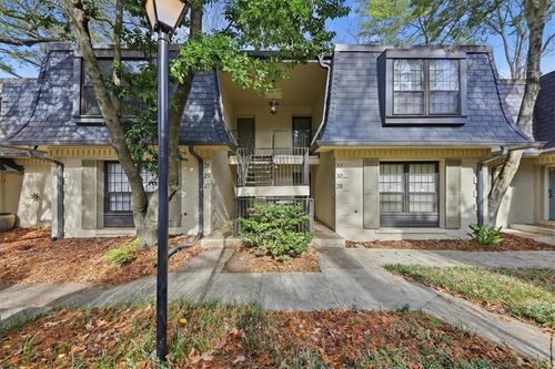 31 Cantey Pl Nw, Atlanta, GA, 30327-4018 | Card Image