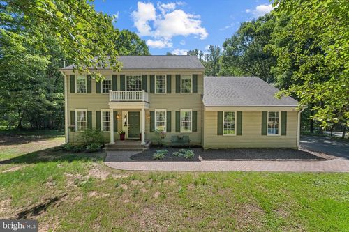 2319 Wildwood Cir, AMISSVILLE, VA, 20106-1885 | Card Image