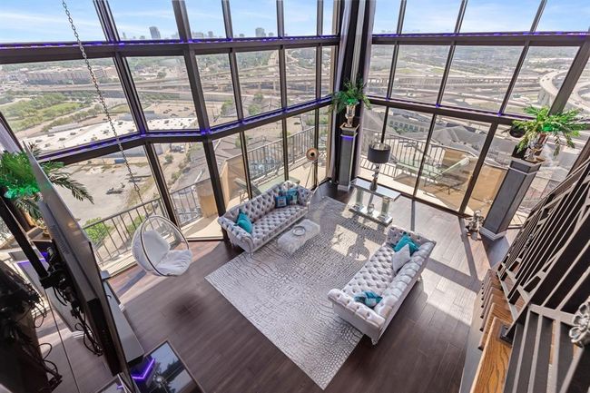 APT-2404 - 3350 Mccue Rd, Condo with 3 bedrooms, 3 bathrooms and 2 parking in Houston TX | Image 4