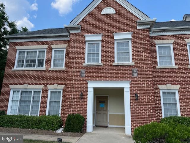 7929 Belle Point Dr, Greenbelt, MD 20770