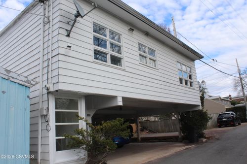 27 1/2 Apple Tree Aly, Lewisburg, PA, 17837-1914 | Card Image