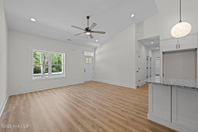 904 Nautillus Ct, House other with 3 bedrooms, 2 bathrooms and 2 parking in New Bern NC | Image 9