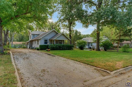 1936 Sw High Ave, Topeka, KS, 66604-3125 | Card Image