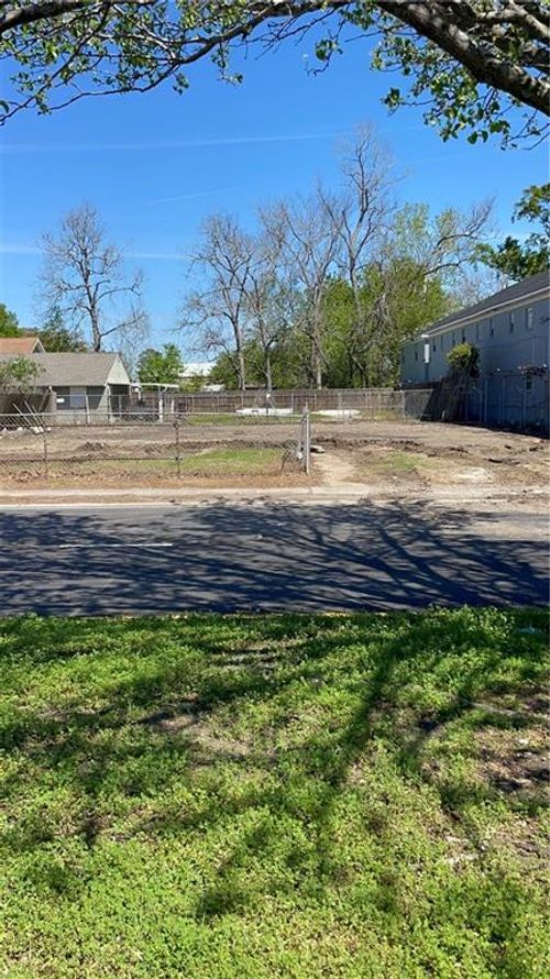 12-2410-12 Reverend Richard Wilson Dr, Kenner, LA, 70062-7705 | Card Image