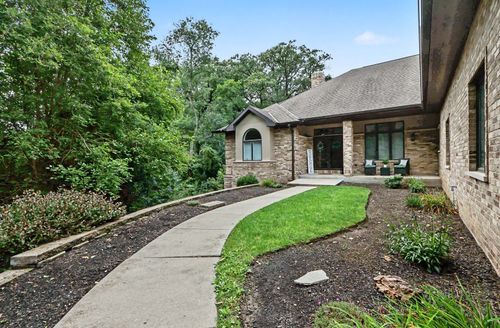 2900 Bridle Ct, Lake Geneva, WI, 53147-5503 | Card Image
