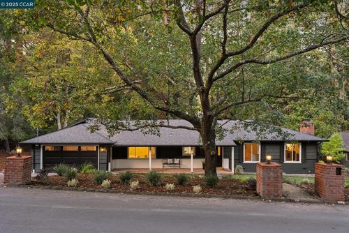 66 Sleepy Hollow Ln, Orinda, CA, 94563-1321 | Card Image