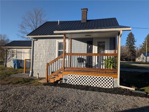 7 7th St, Bessemer, PA, 16112-9706 | Card Image