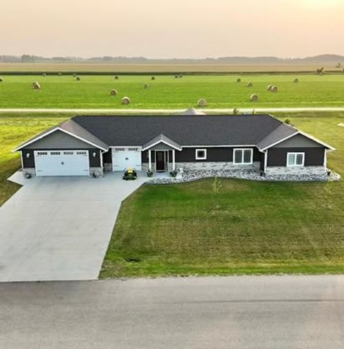 319 5 St Nw, Ulen, MN, 56585 | Card Image