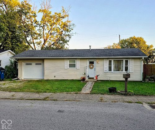 1425 Cross St, Martinsville, IN, 46151-2932 | Card Image