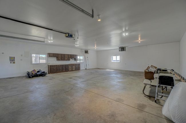 Insulated and heated shop | Image 24