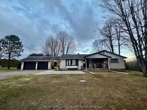 9950 Round Lake Road, Laurentian Valley, ON, K8A0K5 | Card Image