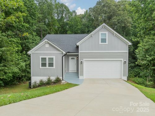 112 Pine Bluff Ct, Mount Holly, NC, 28120-3102 | Card Image