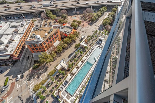 APT-1702 - 2200 Victory Ave, Condo with 2 bedrooms, 2 bathrooms and null parking in Dallas TX | Image 16