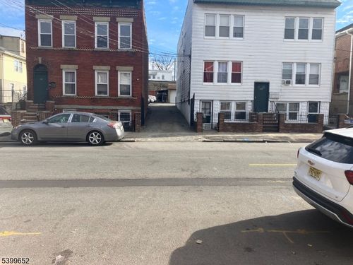 639 N 8th St, Newark, NJ, 07107-4050 | Card Image