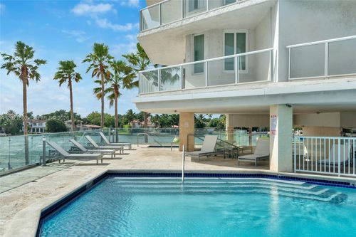 408-5900 Collins Ave, Miami Beach, FL, 33140-2209 | Card Image