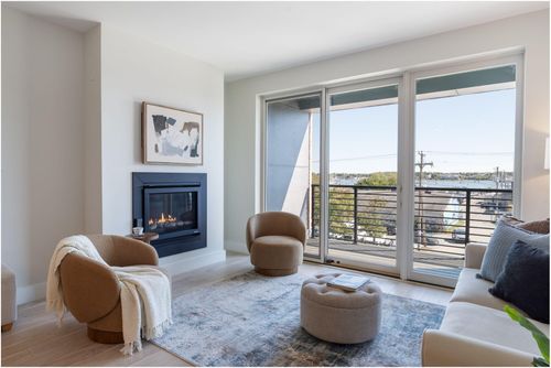 326-387 Commercial St, Portland, ME, 04101-4629 | Card Image