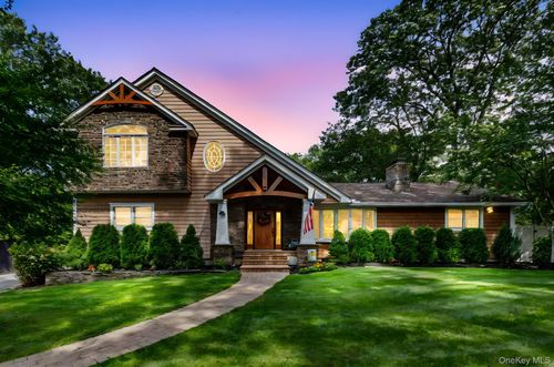 1 Arbutus Ct, Commack, NY, 11725-4321 | Card Image