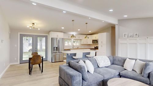 415 Iroquois St, Laurium, MI, 49913-2213 | Card Image