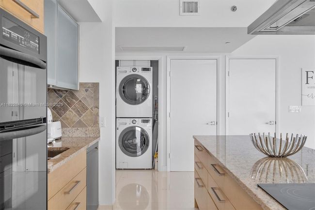 APT-1101 - 1830 S Ocean Dr, Condo with 3 bedrooms, 3 bathrooms and null parking in Hallandale Beach FL | Image 31