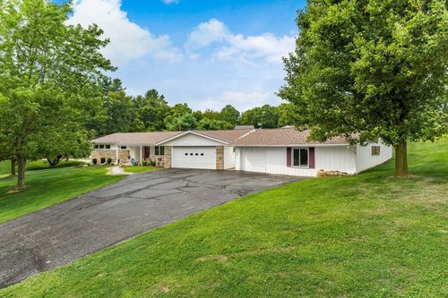 107 Linnell Dr, Granville, OH, 43023-1035 | Card Image