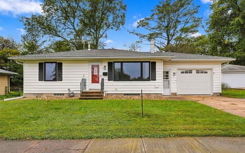 408 N Division Street, Cedar Falls, IA, 50613 | Card Image