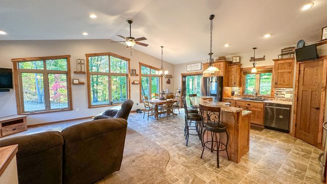 Open concept upper level | Image 6