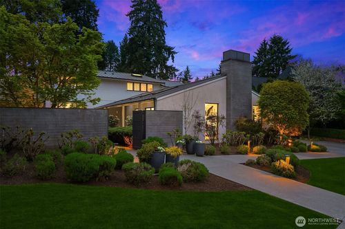 2017 Parkside Dr E, Seattle, WA, 98112-2303 | Card Image