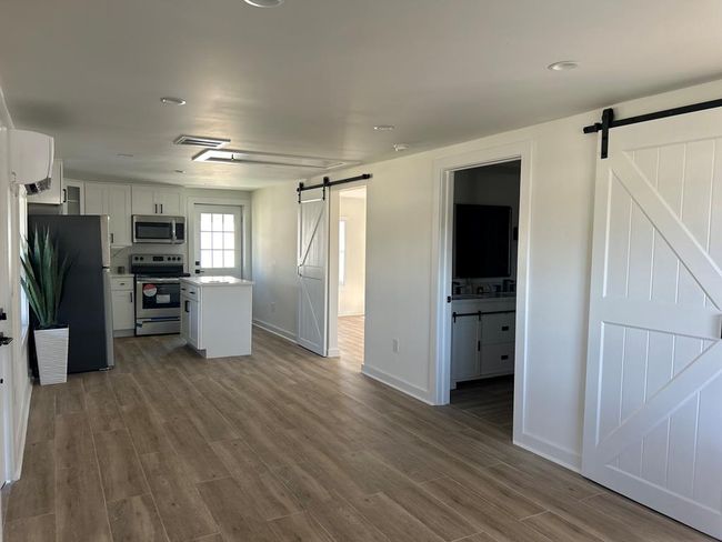 302 Nw 9th St, House other with 2 bedrooms, 1 bathrooms and 4 parking in Carrabelle FL | Image 9