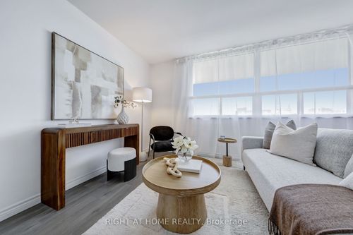 908-40 Homewood Ave, Toronto, ON, M4Y2K2 | Card Image