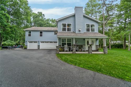 210 Piney Woods Dr, Jim Thorpe, PA, 18229-2837 | Card Image