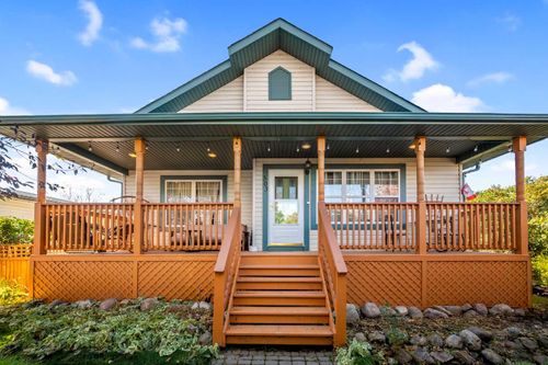 303 1 St, Irricana, AB, T0M1B0 | Card Image