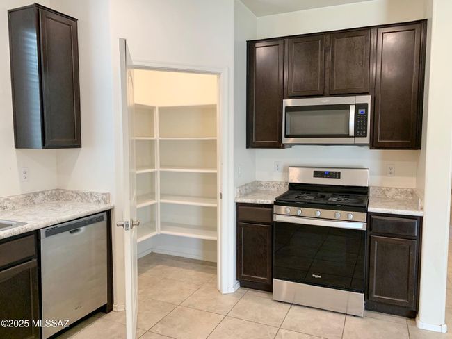 Kitchen/Pantry | Image 10