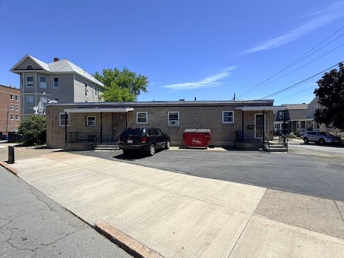 1846-1840-1846 Acushnet Ave, New Bedford, MA, 02746-2116 | Card Image