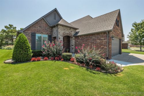 3805 S Dogwood Boulevard, Broken Arrow, OK, 74011 | Card Image