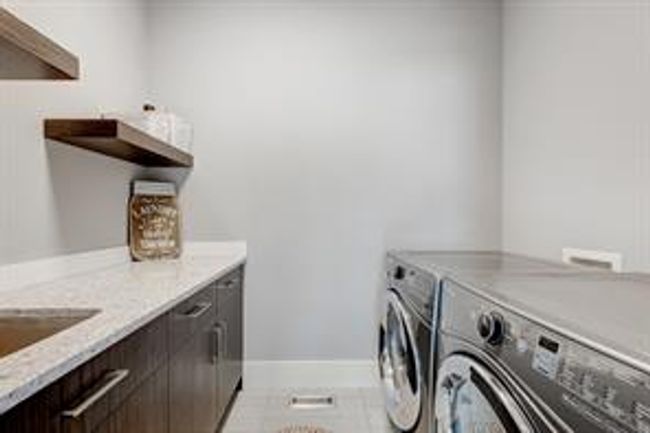 4004 2 St Nw, Home with 4 bedrooms, 3 bathrooms and 2 parking in Calgary AB | Image 34