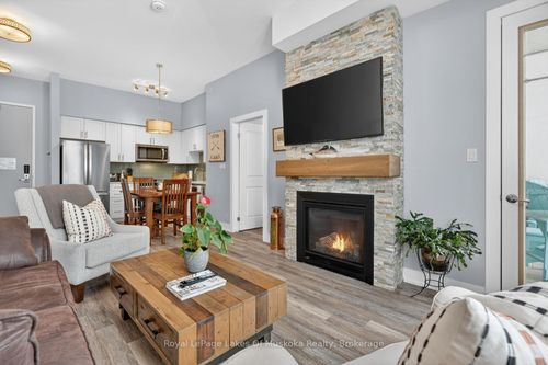 102-25 Pen Lake Point Rd, Huntsville, ON, P1H1A9 | Card Image