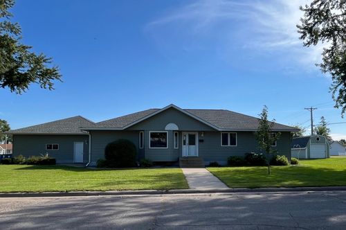 107 8th St S, Sauk Centre, MN, 56378-1603 | Card Image