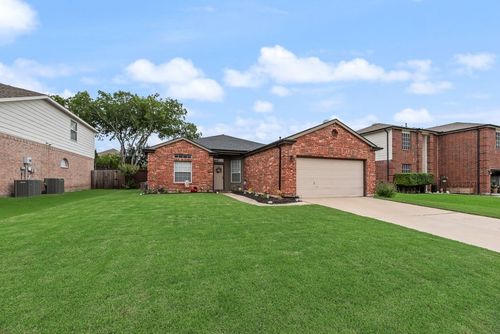 2025 Apple Dr, Little Elm, TX, 75068-5610 | Card Image