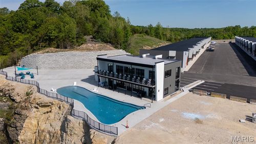 113-100 Blue Heron Hill Ln, Lake Ozark, MO, 65049-7084 | Card Image