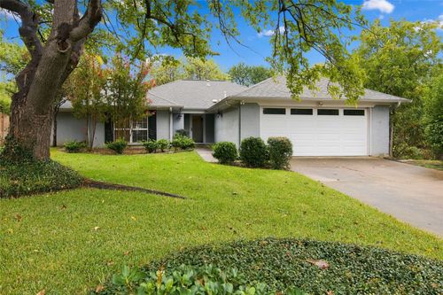 2935 Ridgewood Dr, Grapevine, TX, 76051-3860 | Card Image