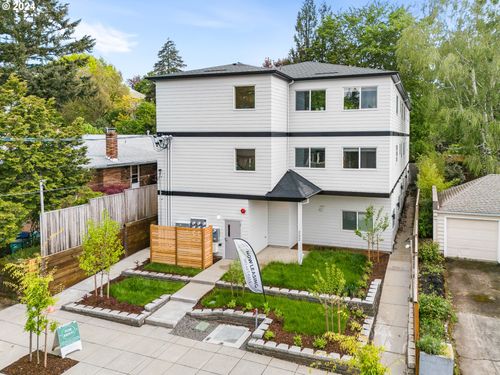 232 Ne 61st Ave, Portland, OR, 97213-3541 | Card Image