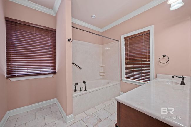 Bathroom | Image 31