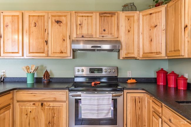 305 3 Rd St, House other with 2 bedrooms, 2 bathrooms and null parking in Juliaetta ID | Image 5