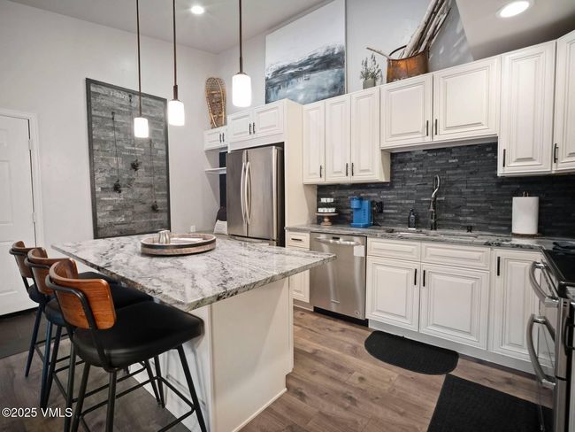 Kitchen/Dining Area | Image 4