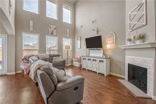1080 Venice Dr, Bryan, TX, 77808-7592 | Card Image