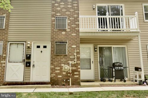 apt-i6-2900 State Hill Rd, WYOMISSING, PA, 19610-1440 | Card Image