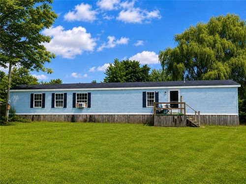 518 Shadyrest Rd, Ellwood City, PA, 16117-5718 | Card Image