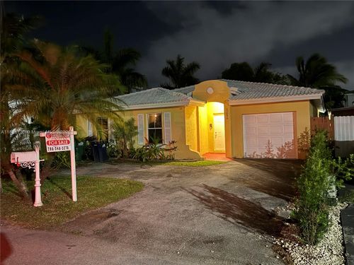 0-12090 Sw 250th Ter, Homestead, FL, 33032-5970 | Card Image