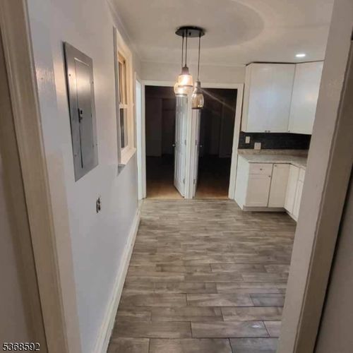 69 Riverside Dr, Oakland, NJ, 07436 | Card Image