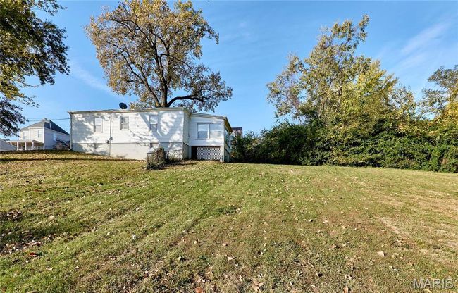 View of yard | Image 15